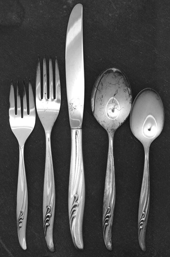 Ocean Crest (Silverplate) 5 Piece Place Setting by Oneida Silver-1