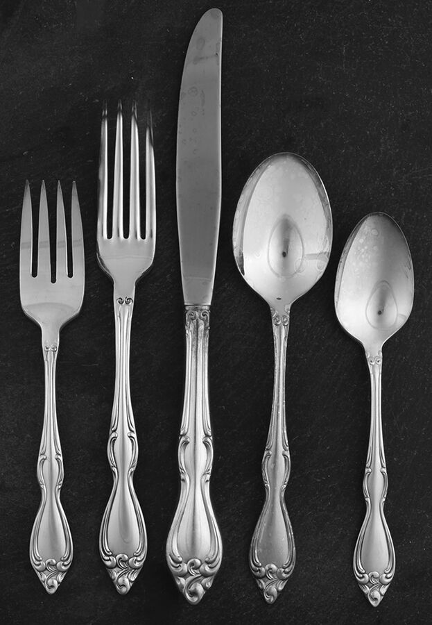 Old South II (Silverplate, 1949) 40 Piece Estate Set by Oneida Silver-1