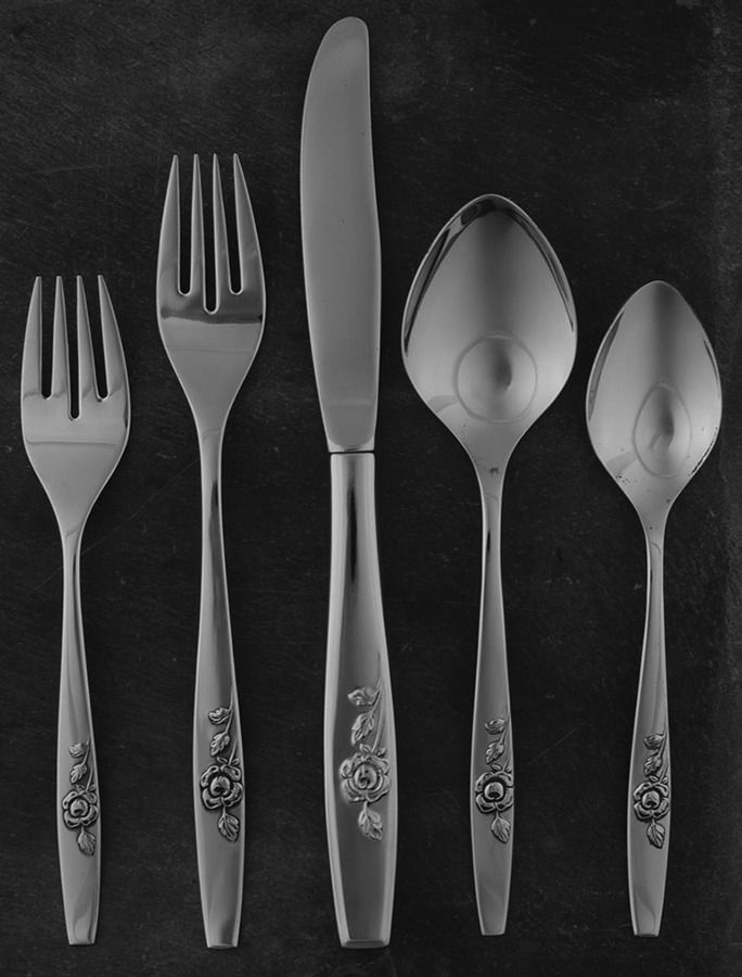 Our Rose (Stainless) 5 Piece Place Setting by Oneida Silver-1