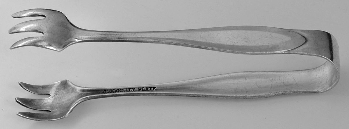Patrician (Silverplate, 1914) Bon Bon Tongs by Oneida Silver-1