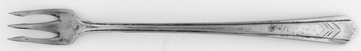 Pinehurst (Silverplate, 1931) Cocktail/Seafood Fork by Oneida Silver-1