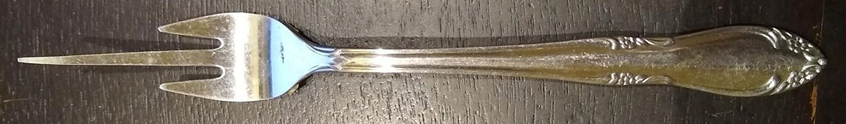 Plantation (Stainless-Custom) Mango Fork by Oneida Silver-1