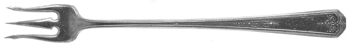Queen Bess I (Silverplate, 1924) Short Handle Pickle/Olive Fork by Oneida Silver-1