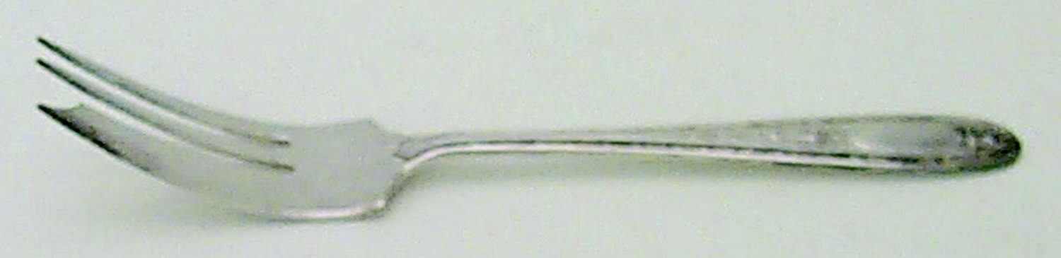 Queen Bertha (Silverplate, 1910) Individual Pie Fork by Oneida Silver-1