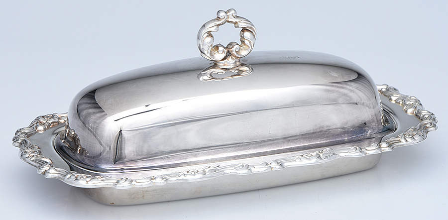 Royal Provincial (Silverplate, Hollowware) 1/4lb Covered Butter with Liner by Oneida Silver-1