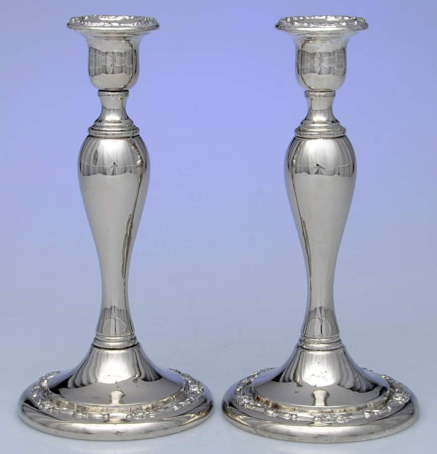 Royal Provincial (Silverplate, Hollowware) Pair of Candlesticks by Oneida Silver-1
