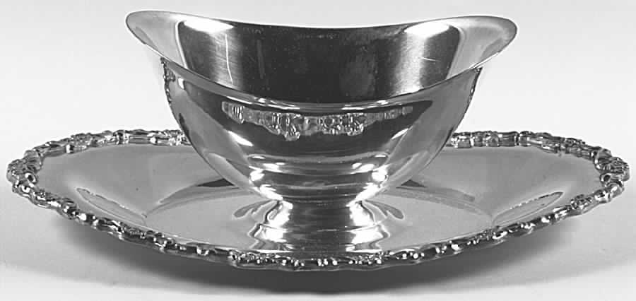 Royal Provincial (Silverplate, Hollowware) Plated Gravy Boat with Attached Underplate by Oneida Silver-1