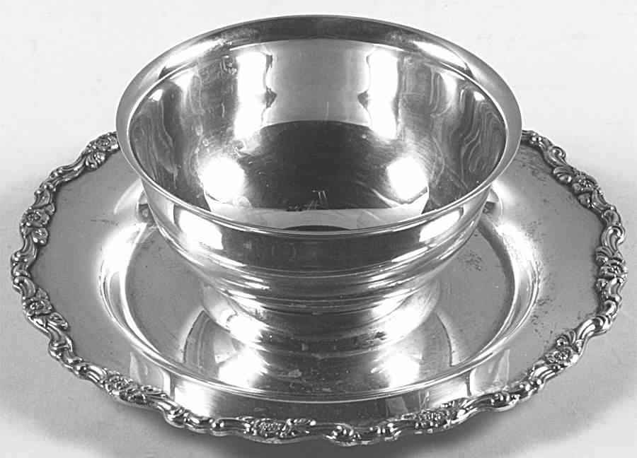 Royal Provincial (Silverplate, Hollowware) Sauce/Gravy Boat by Oneida Silver-1