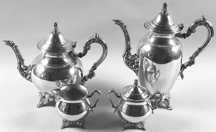Royal Provincial (Silverplate, Hollowware) (4 Piece) Silverplate Tea Set by Oneida Silver-1