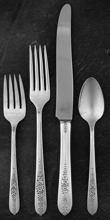 Royal Rose (Silverplate, 1939) 4 Piece Place Setting by Oneida Silver-1