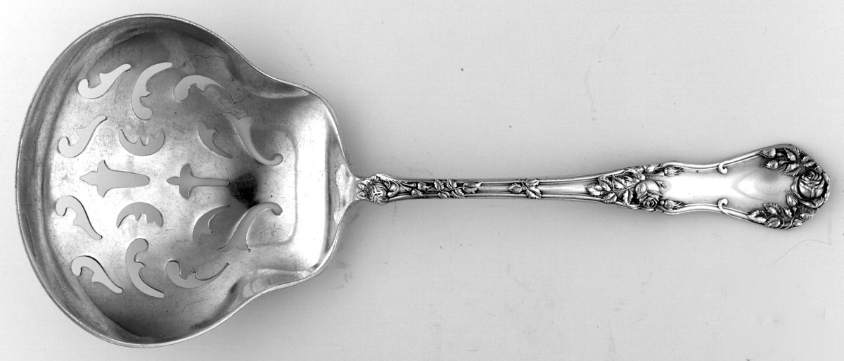 Rosemary (Silverplate, 1906) Large Pierced Pea Serving Spoon by Oneida Silver-1