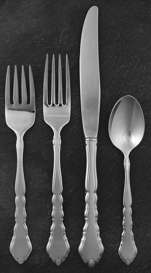 Satinique (Stainless, Community, Newer) 32 Piece Estate Set by Oneida Silver-1