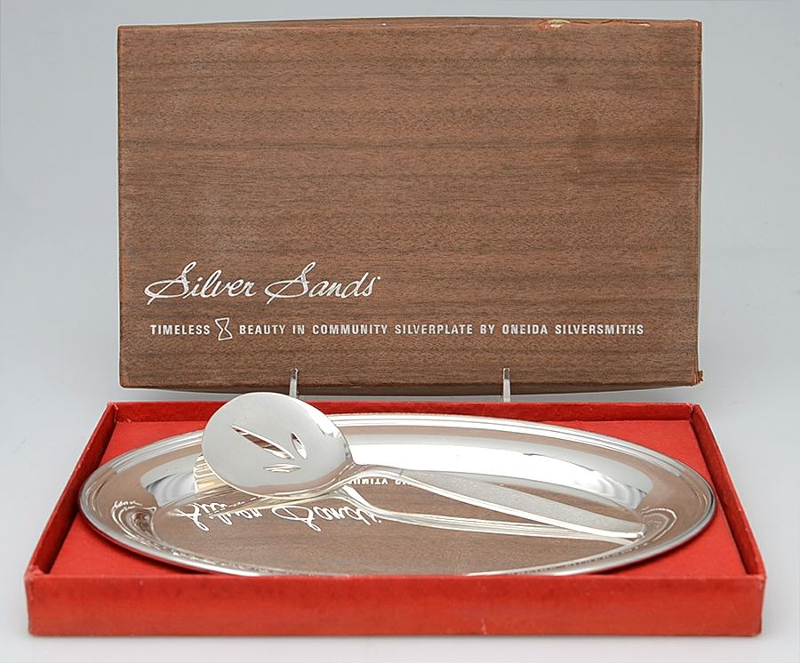 Silver Sands (Silverplate, 1966) 2 Piece Cranberry Serving Set with Box by Oneida Silver-1