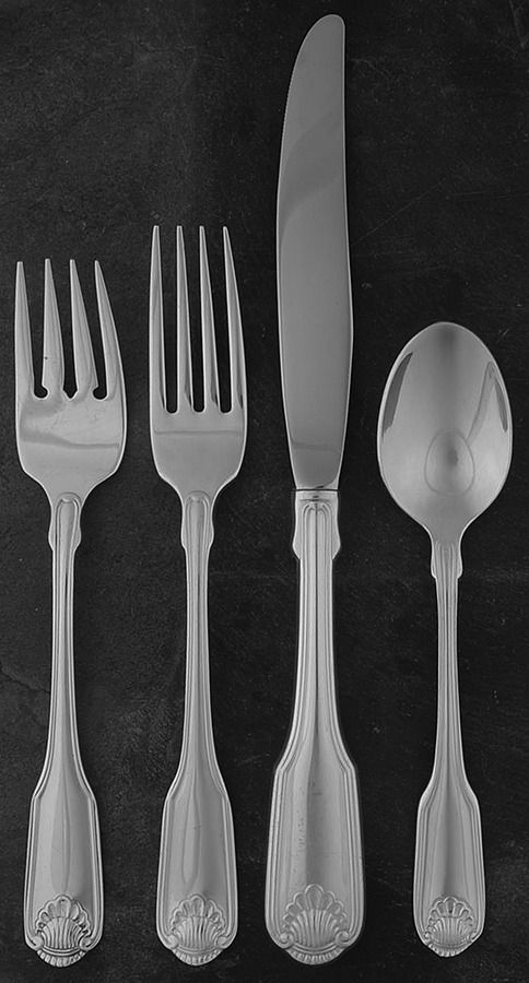 Silver Shell (Silverplate, 1978) 4 Piece Place Setting by Oneida Silver-1