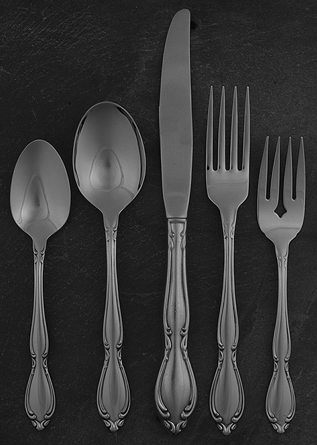 Strathmore (Stainless) 5 Piece Place Setting by Oneida Silver-1