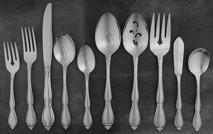 Strathmore (Stainless) 45 Piece Starter Set by Oneida Silver-1