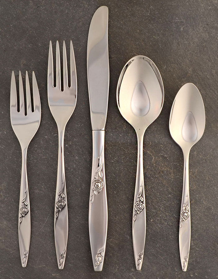 Twilight Rose (Stainless, Westbend) 5 Piece Place Setting by Oneida Silver-1