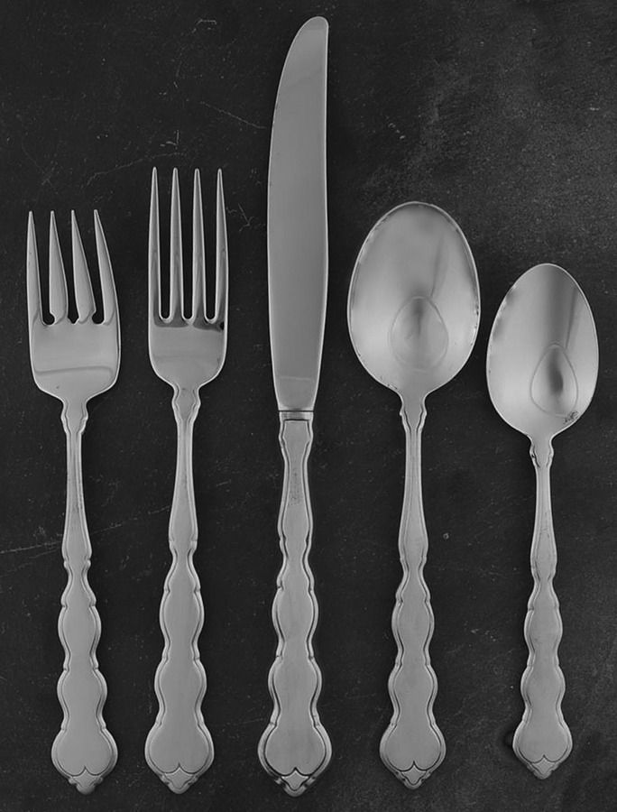 Valerie (Stainless) 5 Piece Place Setting by Oneida Silver-1