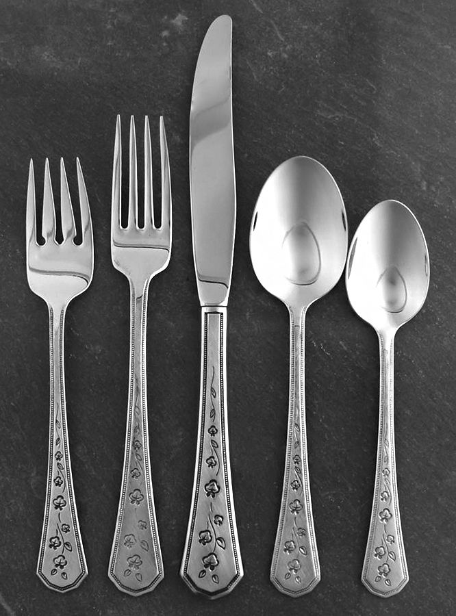 Vermeer (Stainless) 5 Piece Place Setting by Oneida Silver-1