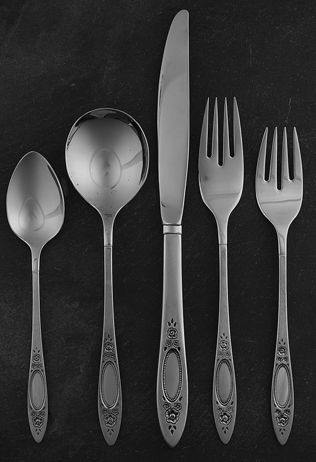 Vignette (Stainless) 5 Piece Place Setting by Oneida Silver-1