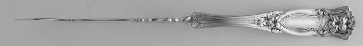 Violet (Silverplate, 1905-1912, 1881-Wm A Rogers) Flat Twisted Handle Master Butter Knife by Oneida Silver-1