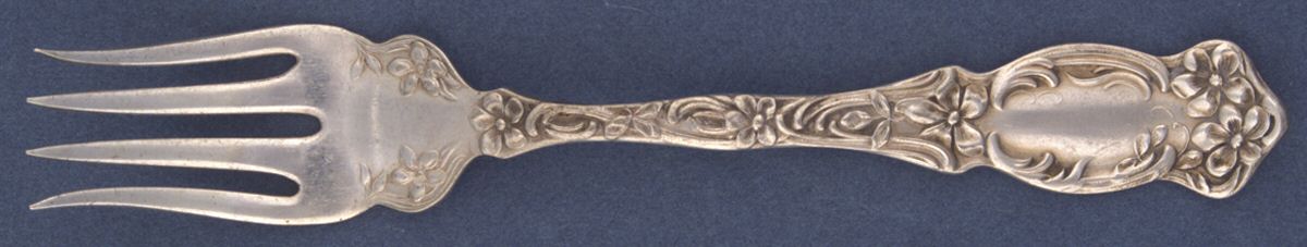 Violet (Slvp, 1905, SL & GH Rogers, No Monograms) Individual Salad Fork by Oneida Silver-1