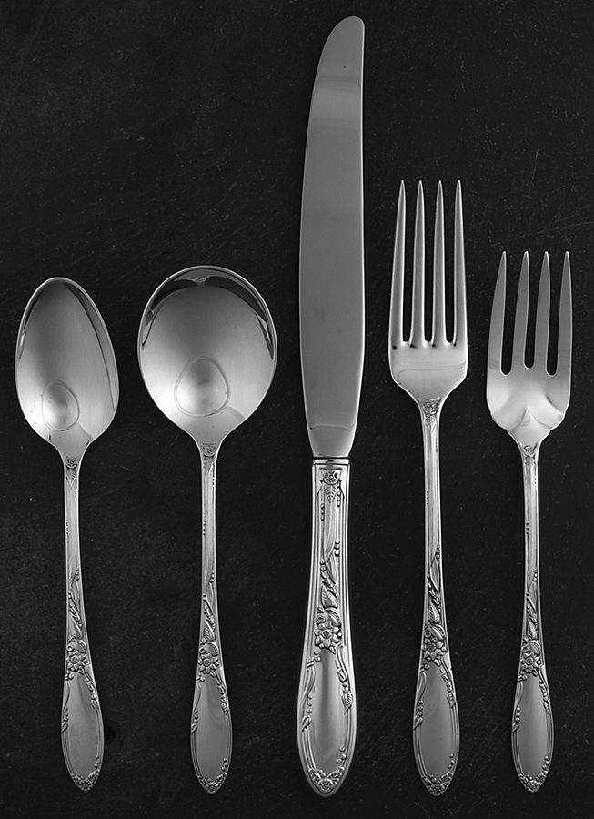 Virginian (Sterling, 1942, No Monograms) 5 Piece Place Size Setting by Oneida Silver-1