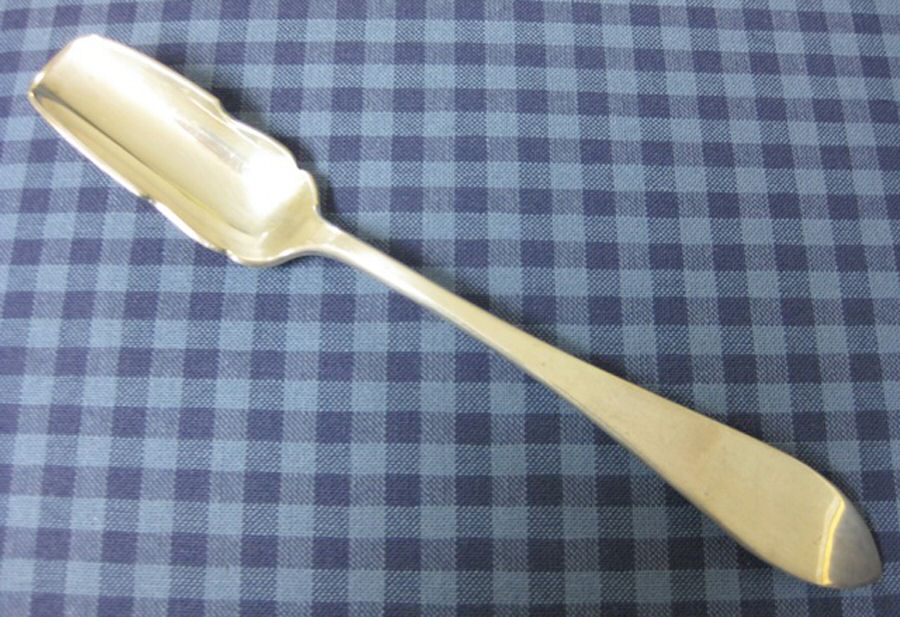 Old Newbury (Sterling, 1800) Solid Cheese Scoop by Old Newbury-1