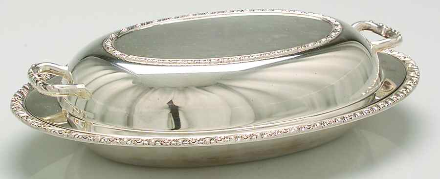 Berwick (Silverplate Hollowware) Double Vegetable Bowl by Oneida Silver-1