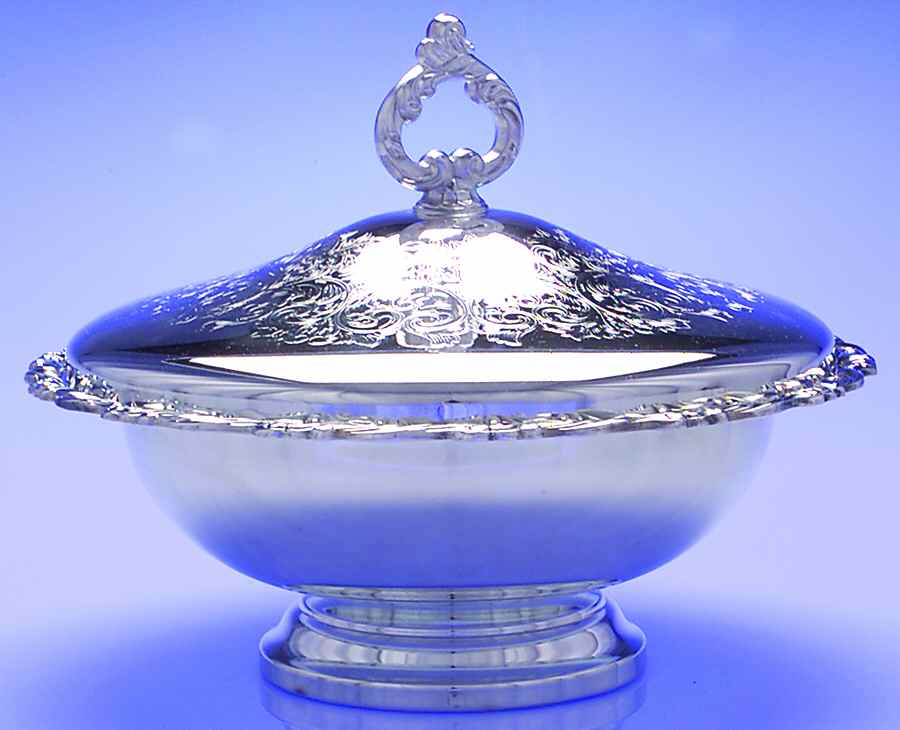 Sea Crest (Silverplate, Hollowware) Silverplate Round Covered Casserole by Oneida Silver-1