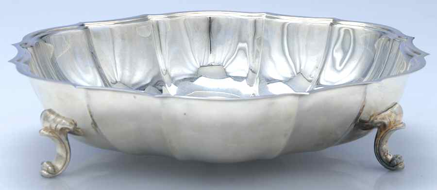 Chippendale (Silverplate Hollowware) 10" Round Footed Vegetable Bowl by Oneida Silver-1