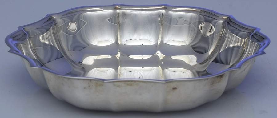 Chippendale (Silverplate Hollowware) 5" Bon Bon Bowl by Oneida Silver-1