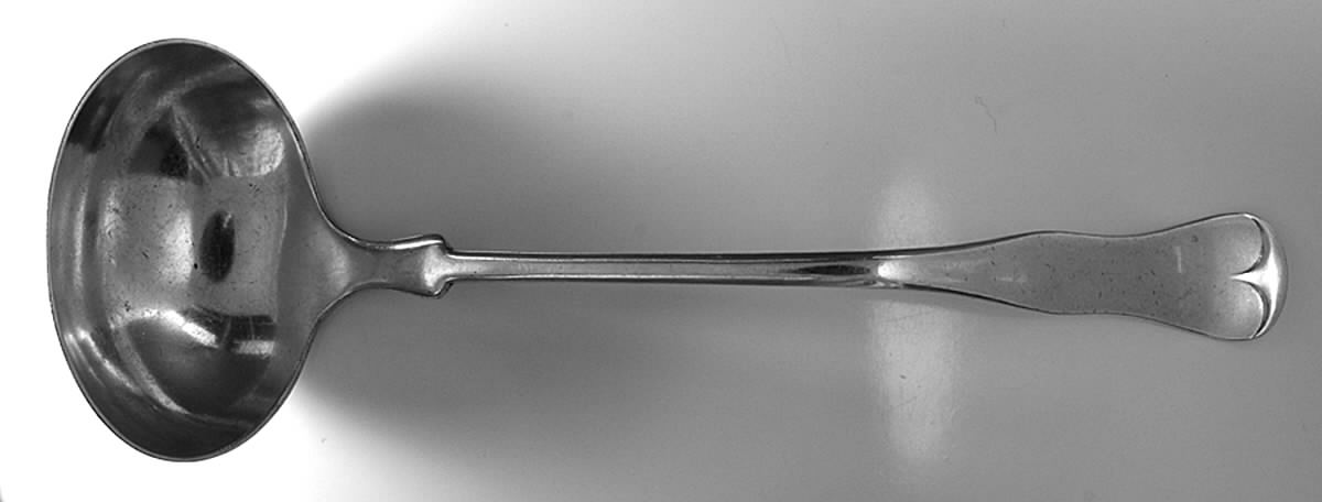Fiddle Solid Gravy Ladle by Oneida Silver-1