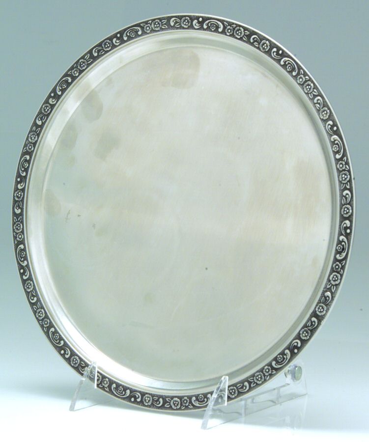 Mediterranea (Stainless, Hollowware) 9" Round Tray by Oneida Silver-1