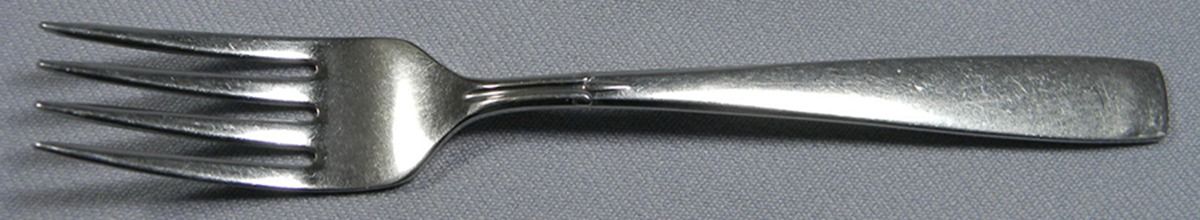 Satin Accent (Stainless) Youth Fork by Oneida Silver-1