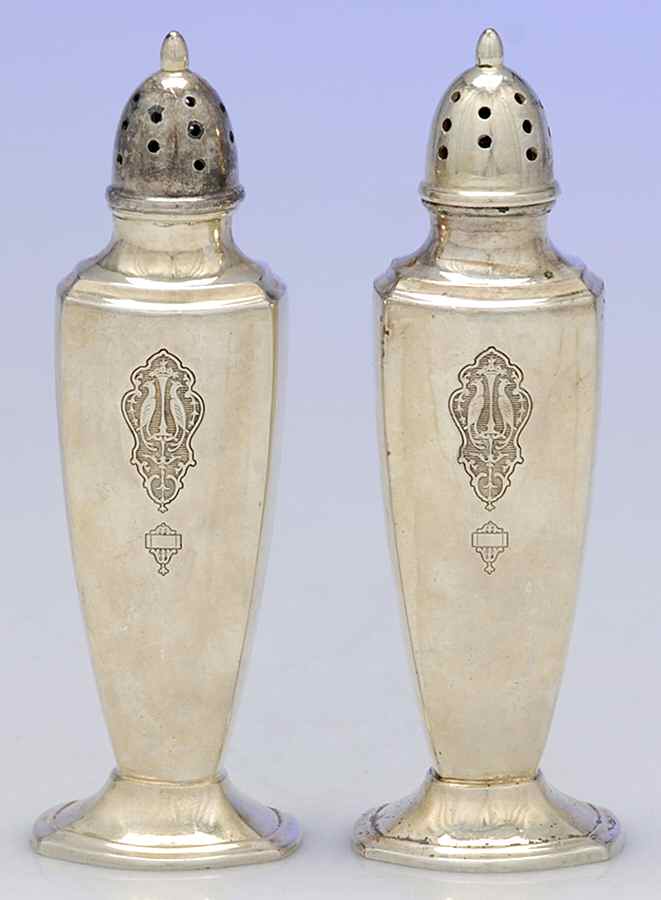Bird of Paradise (Silverplate, 1923, Hollowware) Salt & Pepper Set by Oneida Silver-1