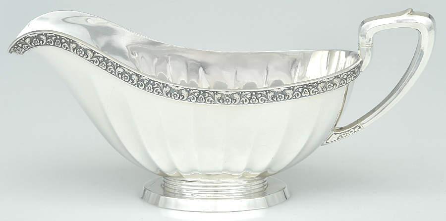 Coronation (Silverplate, Hollowware) Plated Gravy Boat No Underplate by Oneida Silver-1