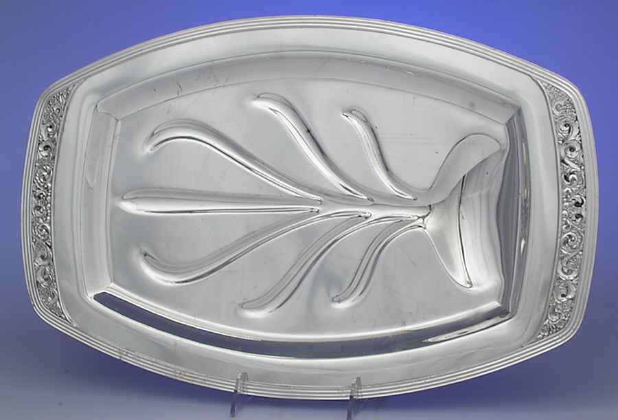 Coronation (Silverplate, Hollowware) Medium Plated Meat Platter with Well by Oneida Silver-1