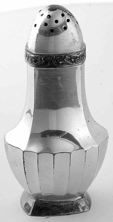 Coronation (Silverplate, Hollowware) Pepper Shaker by Oneida Silver-1