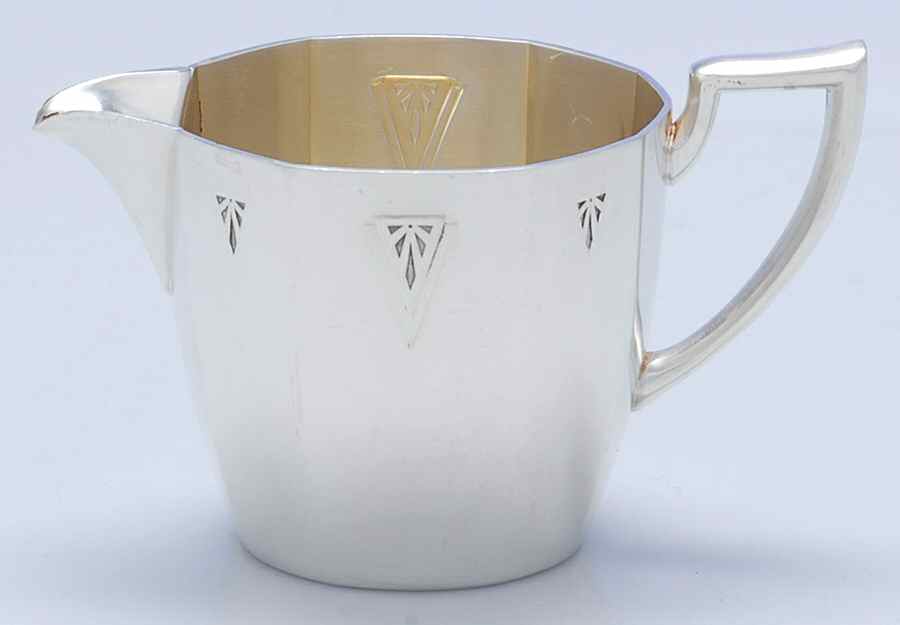 Deauville (Silverplate, Hollowware) Silverplate Mini Creamer by Oneida Silver-1
