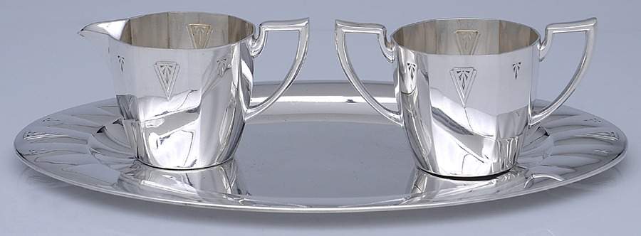 Deauville (Silverplate, Hollowware) Plated Individual Creamer, Sugar and Tray by Oneida Silver-1