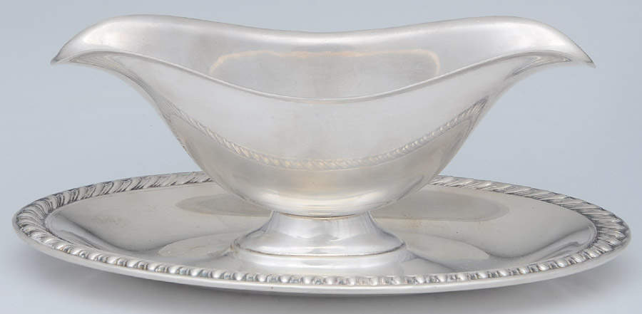 Fiesta (Silverplate, Hollowware) Plated Gravy Boat with Attached Underplate by Oneida Silver-1