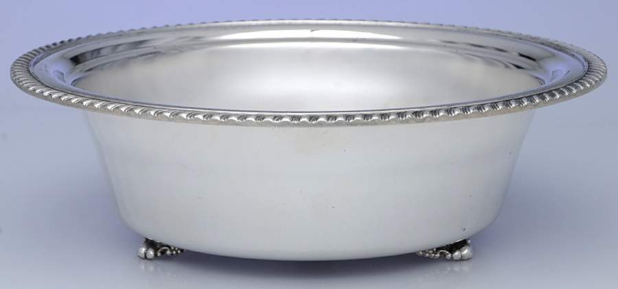 Fiesta (Silverplate, Hollowware) 3 Quart Covered Casserole, No Lid by Oneida Silver-1