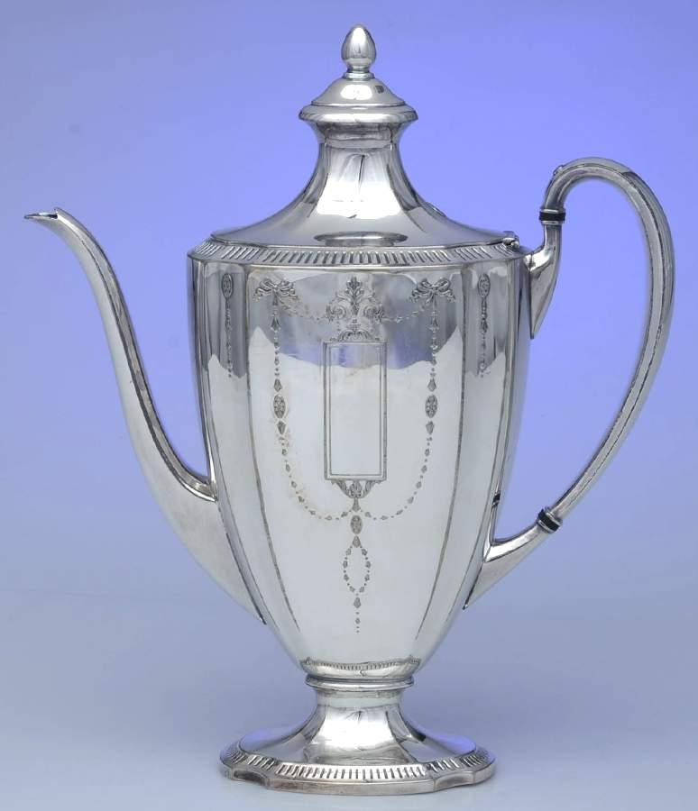 Grosvenor (Silverplate, Hollowware) Silverplate Coffee Pot by Oneida Silver-1