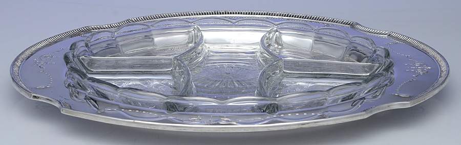 Grosvenor (Silverplate, Hollowware) 5 Part Relish with Glass Liner(S) by Oneida Silver-1