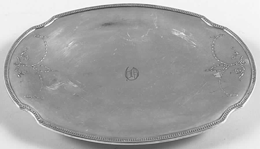 Grosvenor (Silverplate, Hollowware) Silverplate Footed Cake Plate by Oneida Silver-1