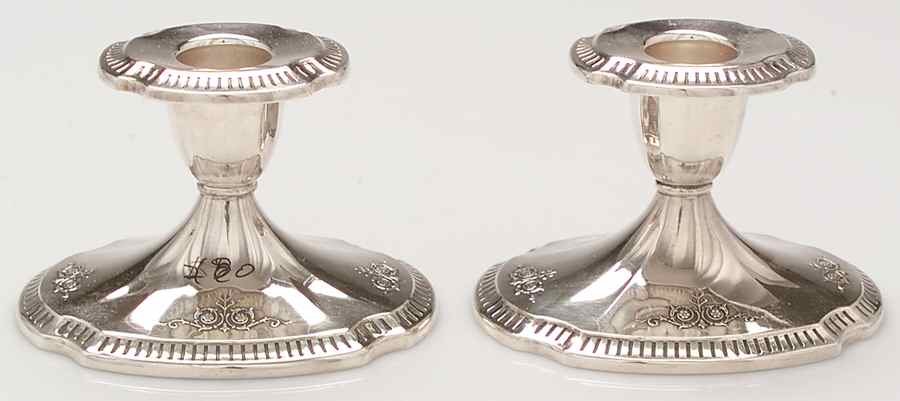 Grosvenor (Silverplate, Hollowware) Pair of 2" Console Candleholders by Oneida Silver-1