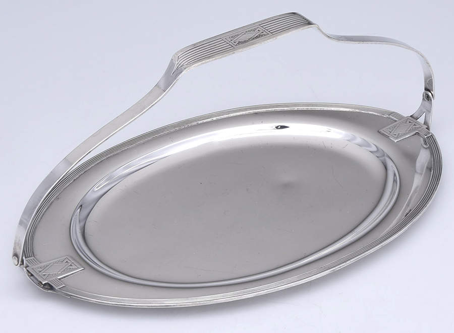 Noblesse (Silverplate, Hollowware) Plated Bread Tray with Handle by Oneida Silver-1