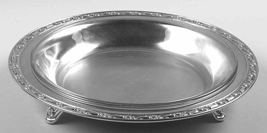 Park Lane (Silverplate, Hollowware) Silverplate Pie Plate by Oneida Silver-1