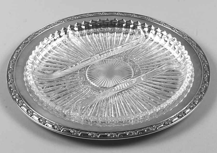 Park Lane (Silverplate, Hollowware) Relish with Glass Liner by Oneida Silver-1